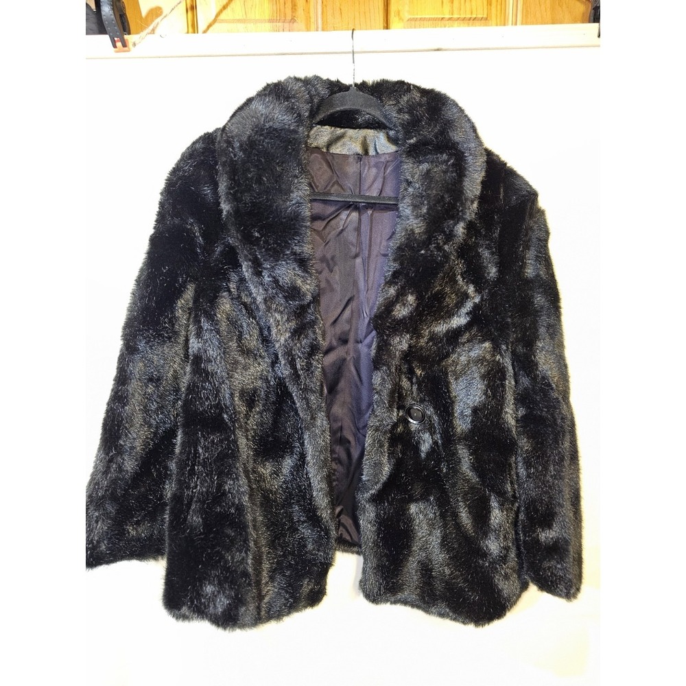 Mirage Faux Fur Black Woman's Coat.  44 Chest. Arm 25, Length 32"‎